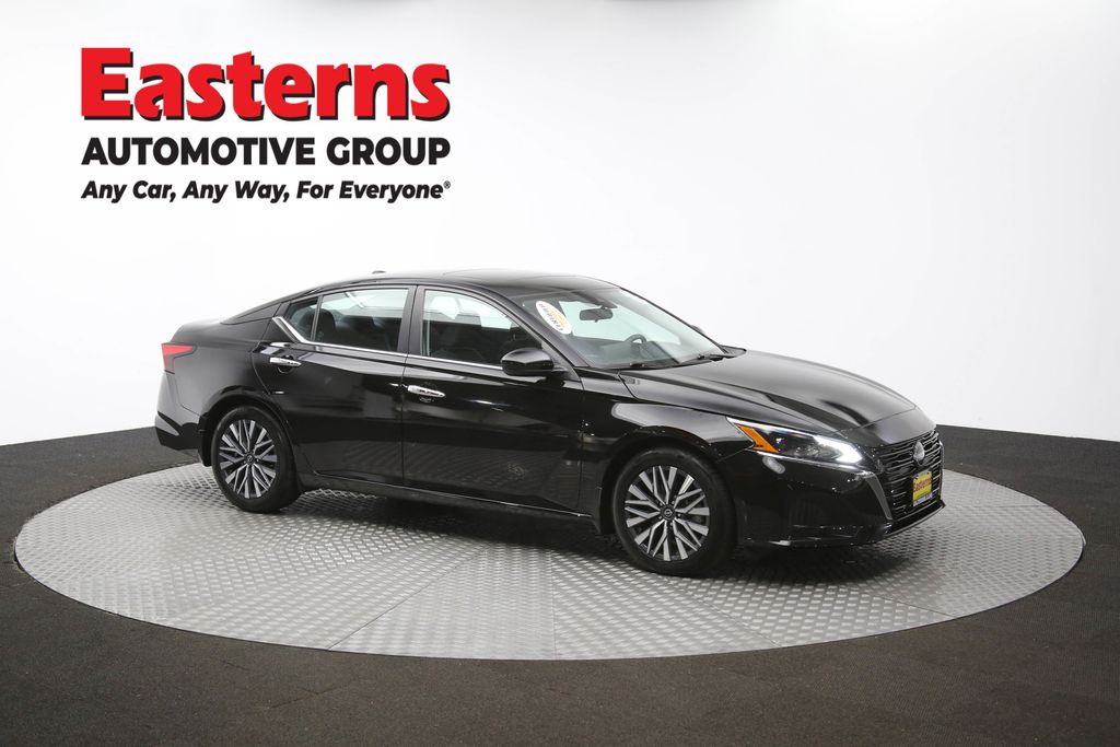 Used 2023 Black Nissan 2.5 SV image 46