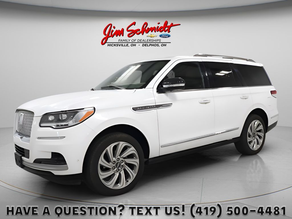Pristine White Metallic Tri-Coat 2024 Lincoln Navigator SUV / Crossover Four-Wheel Drive Automatic
