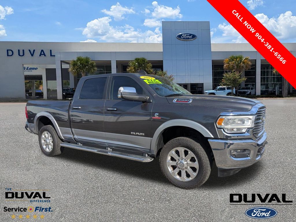 RAM 3500 Laramie Crew Cab 4WD