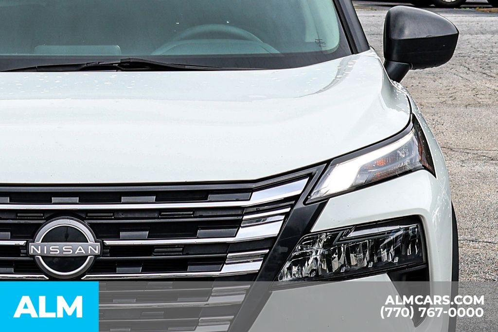 Used 2024 White Nissan S image 15