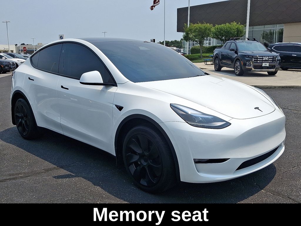Thumbnail: 2024 Tesla Model Y - 4