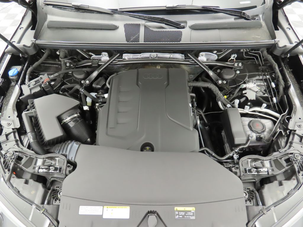 Thumbnail: 2025 Audi Q5 - 30