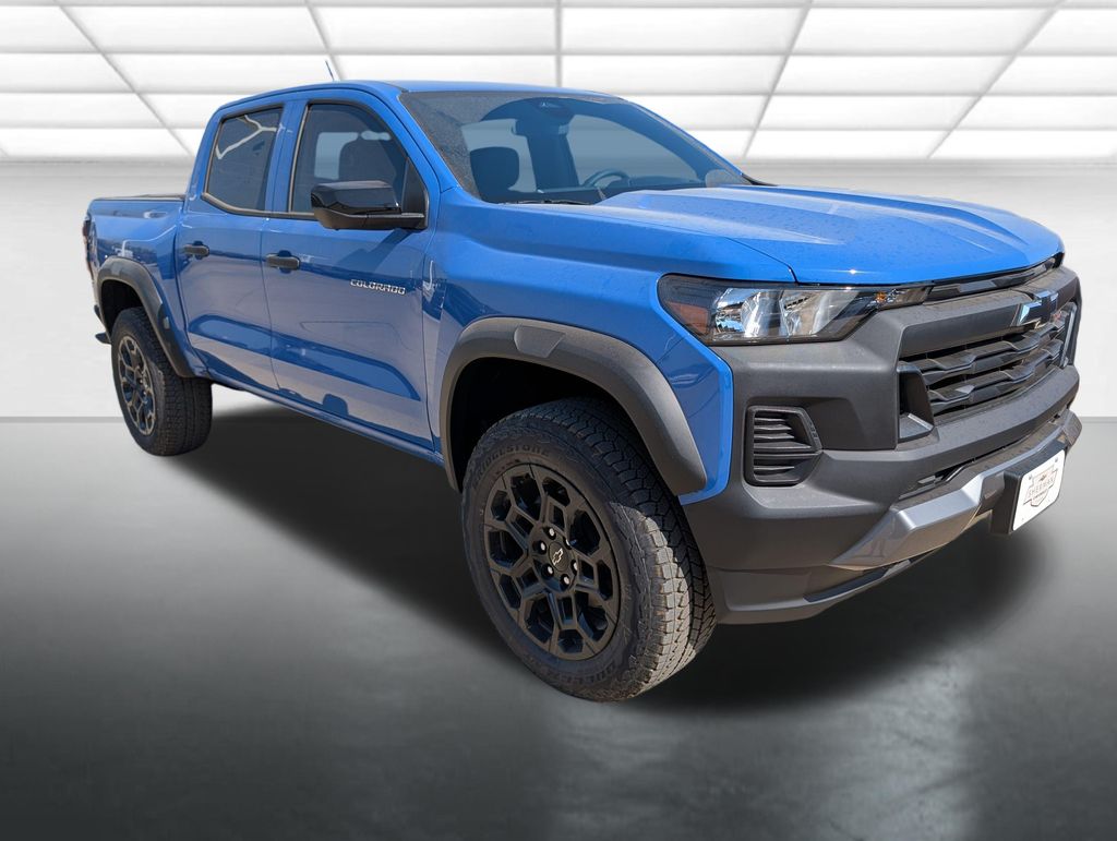 Reef Blue Metallic 2026 Chevrolet Colorado Pickup Truck Four-Wheel Drive 8-Speed Automatic