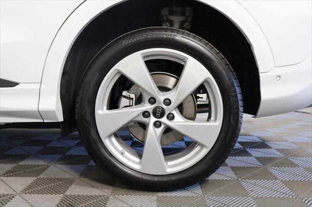 Thumbnail: 2025 Audi Q5 - 8