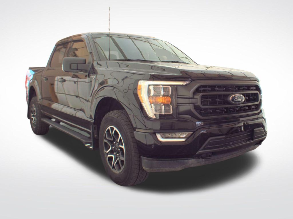Used 2023 Black Ford XLT image 2