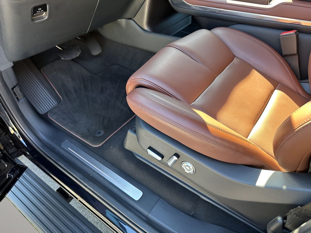 Used Car 2025 Lincoln Navigator  Reserve For Sale Under $100,000 In Austin, Texas