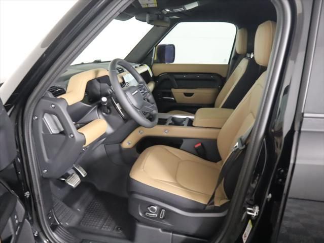 Thumbnail: 2025 Land Rover Defender - 20