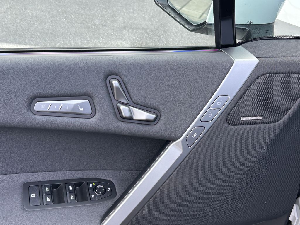 Thumbnail: 2026 BMW iX - 12