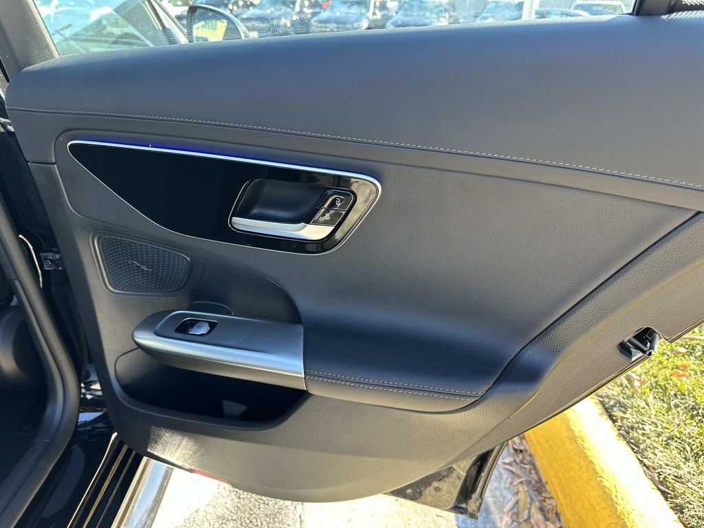 Thumbnail: 2025 Mercedes-Benz C-Class - 25