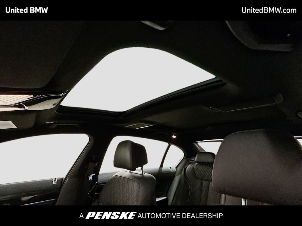 Thumbnail: 2019 BMW 7 Series - 12