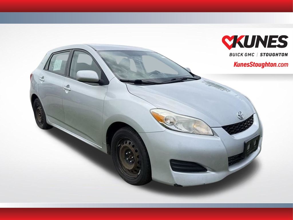 Classic Silver Metallic 2013 Toyota Matrix Hatchback Front-Wheel Drive 4-Speed Automatic