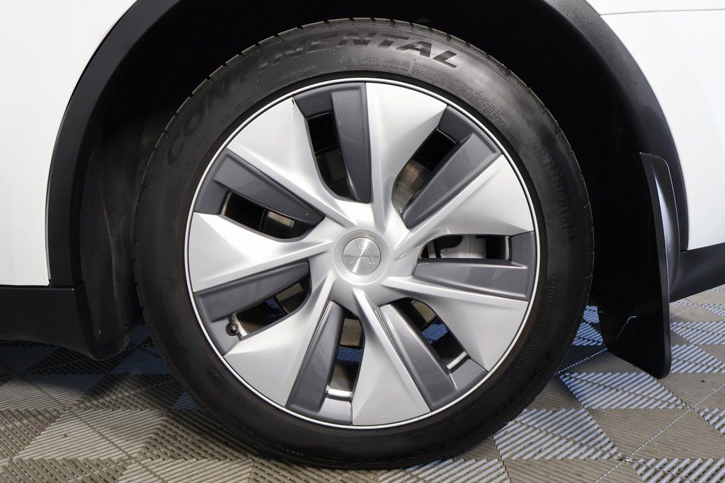 Thumbnail: 2023 Tesla Model Y - 16