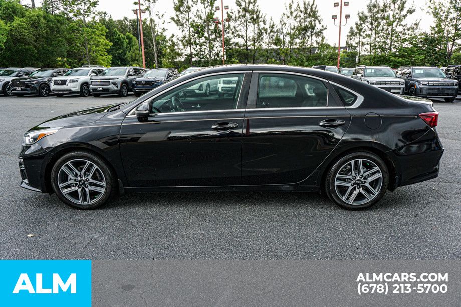 Used 2019 Black Kia EX image 7