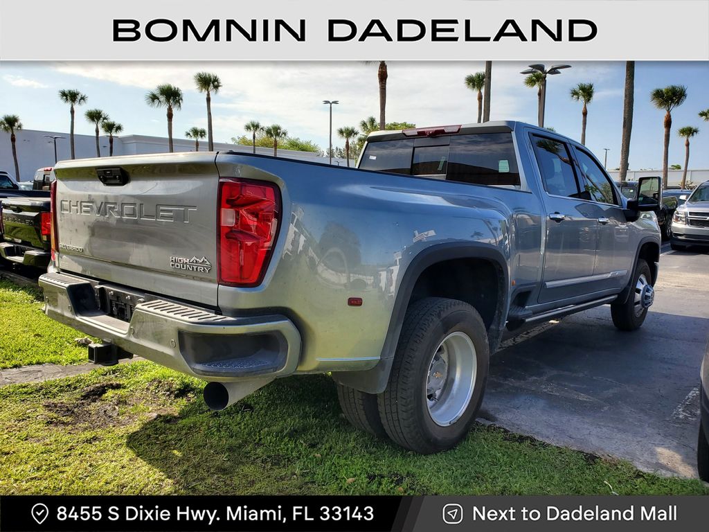 2024 Chevrolet Silverado 3500HD High Country photo