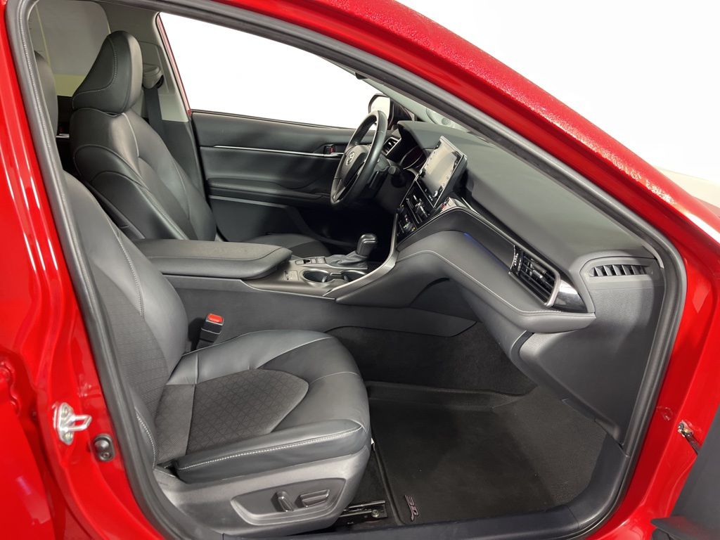 Thumbnail: 2021 Toyota Camry - 7