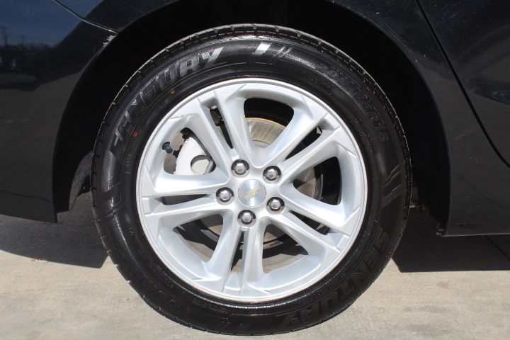 Used Car 2018 Chevrolet Cruze  Lt For Sale Under $10,000 In Georgetown, Texas