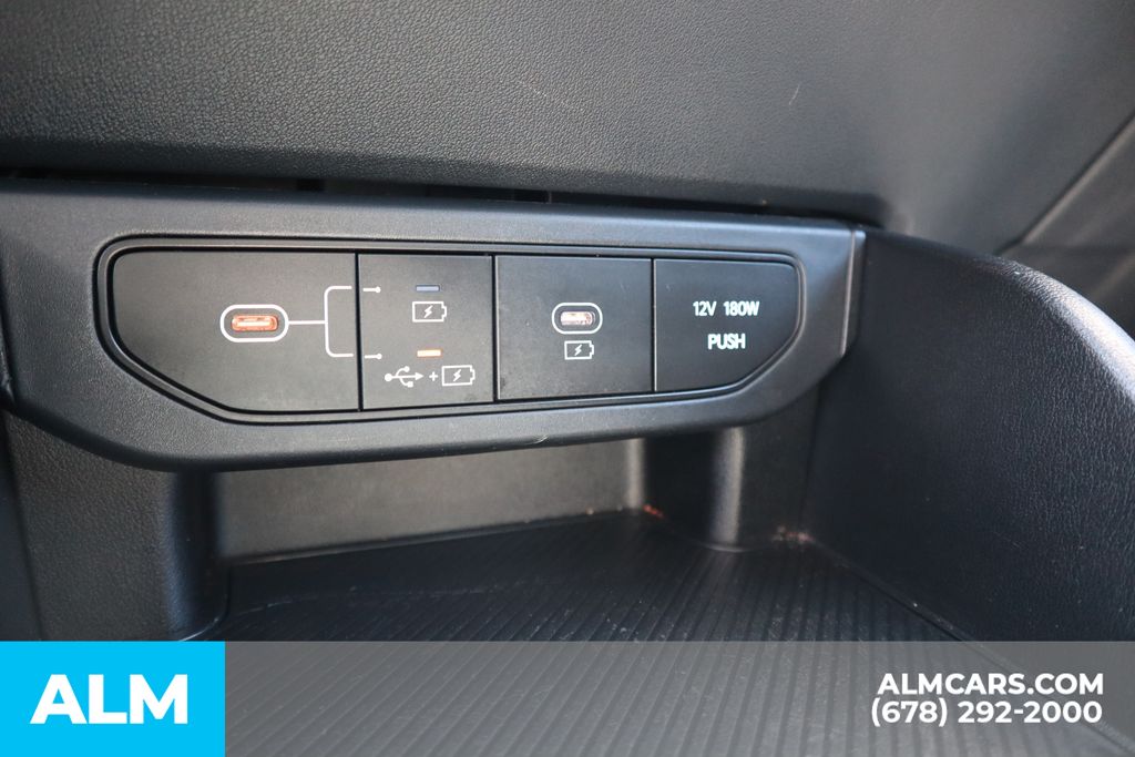 Used 2025 Black Kia LXS image 31