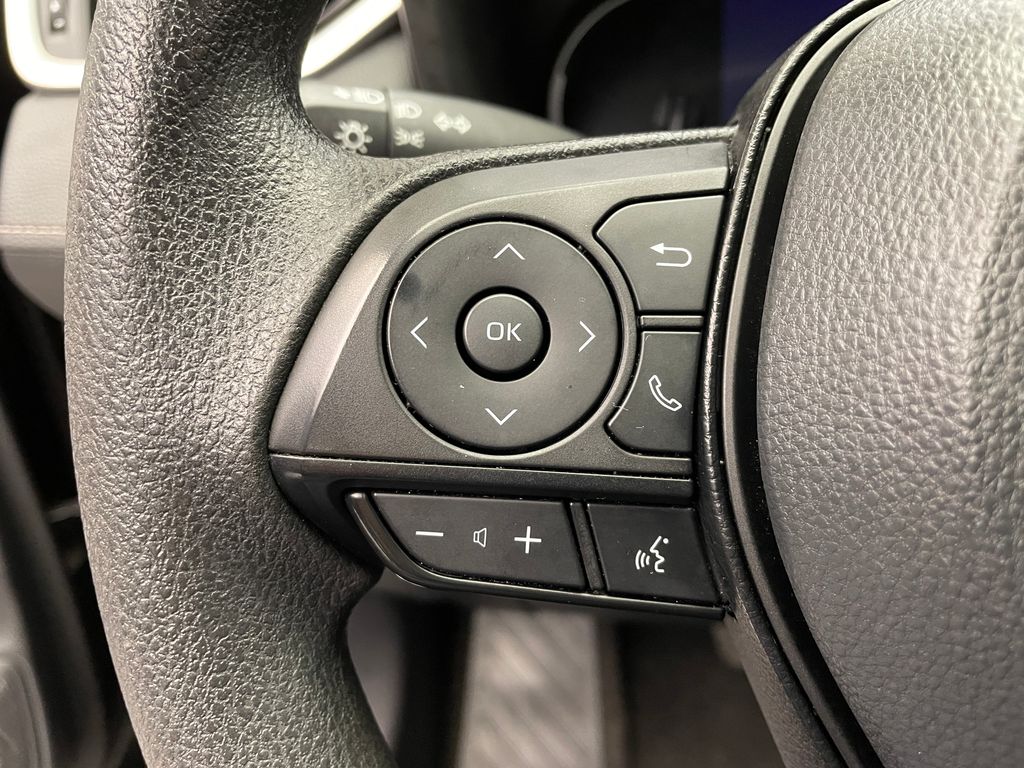 2024 Toyota RAV4 XLE 22