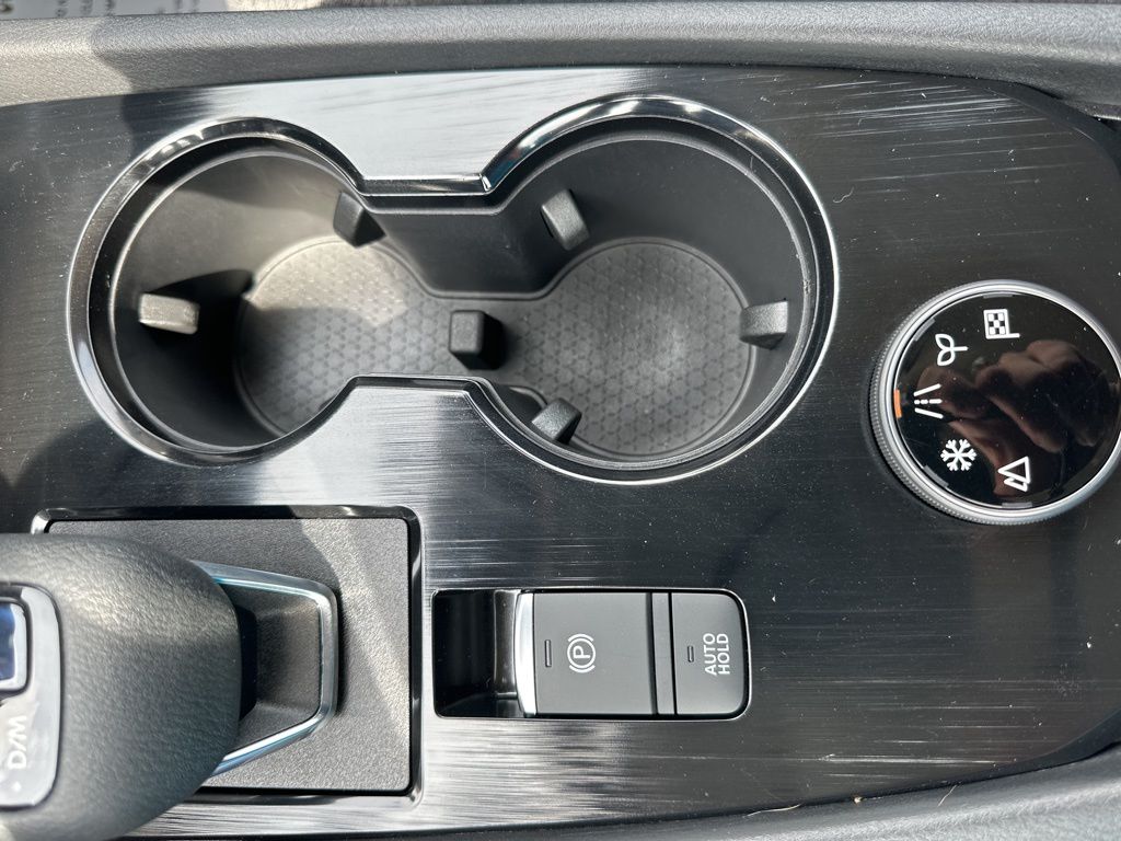 2021 Brilliant Silver Metallic Nissan Rogue SV AWD SUV