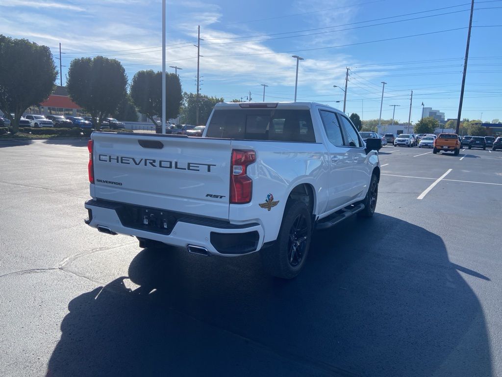 Thumbnail: 2022 Chevrolet Silverado 1500 - 5
