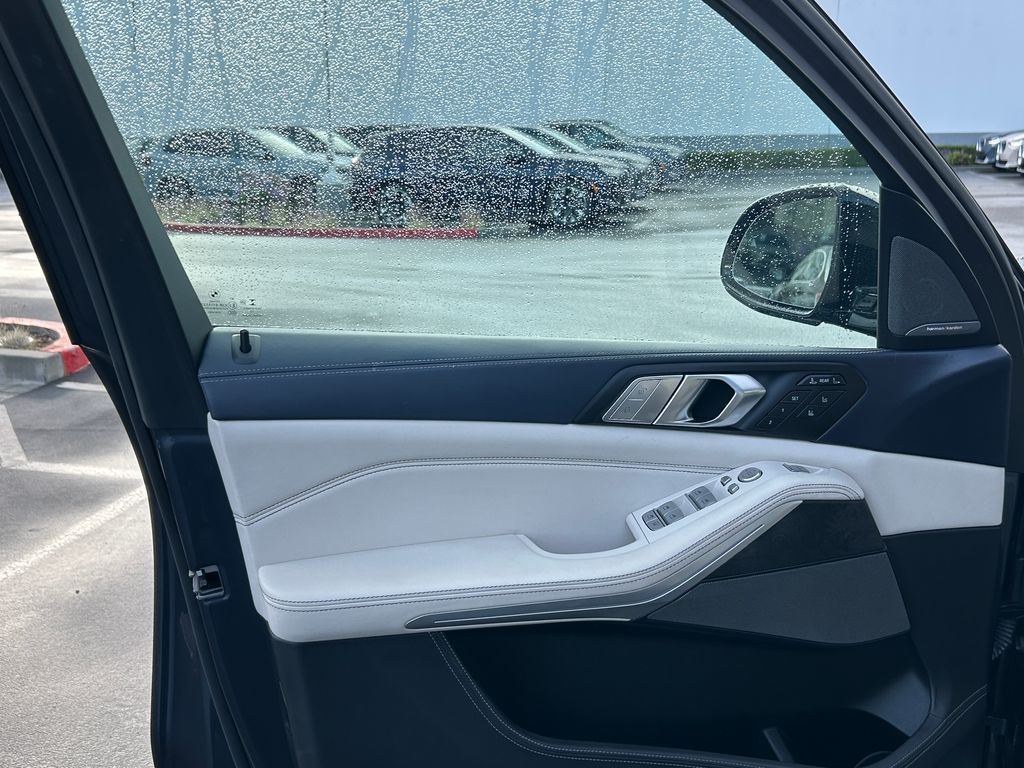 Thumbnail: 2022 BMW X7 - 11