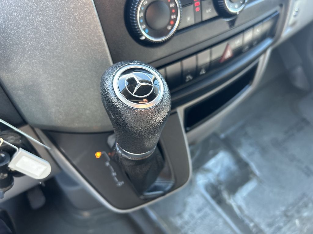 Thumbnail: 2017 Mercedes-Benz Sprinter - 19