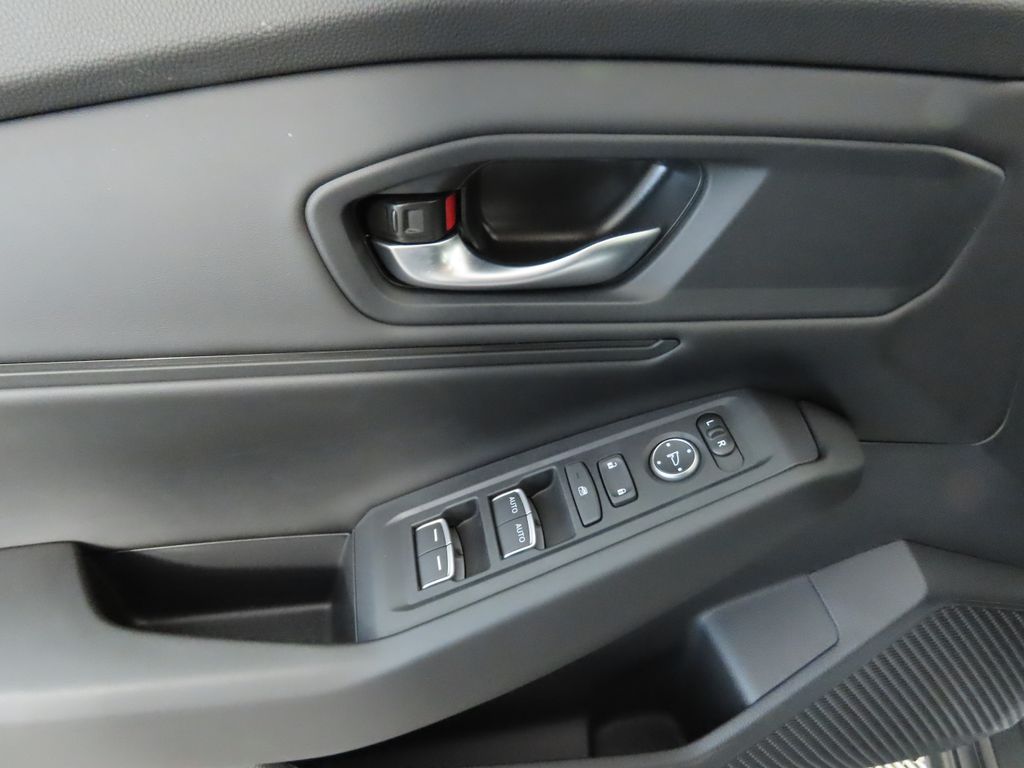 2025 Honda Accord SE 19