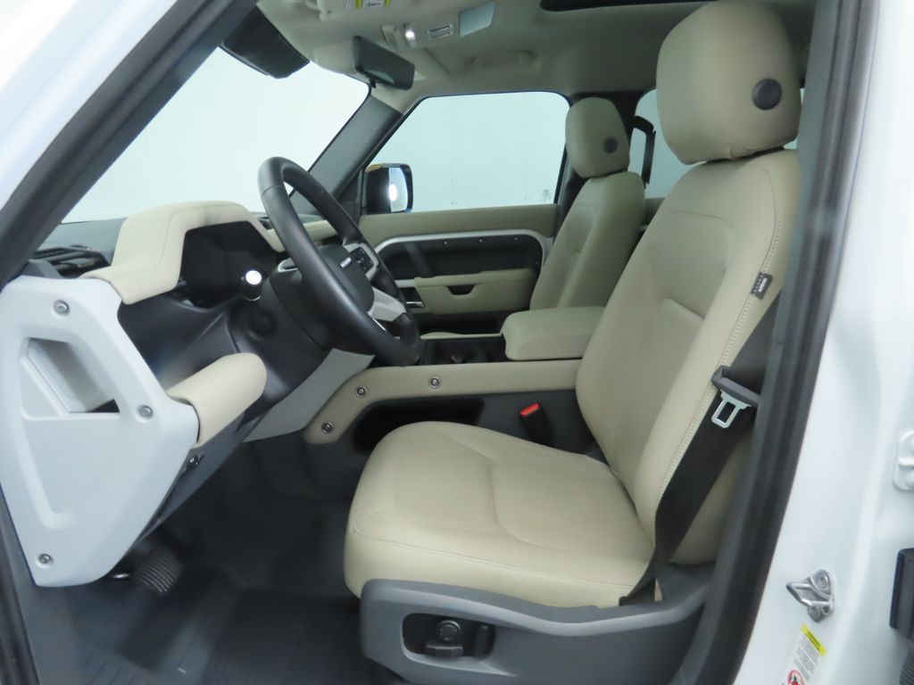 Thumbnail: 2024 Land Rover Defender - 20