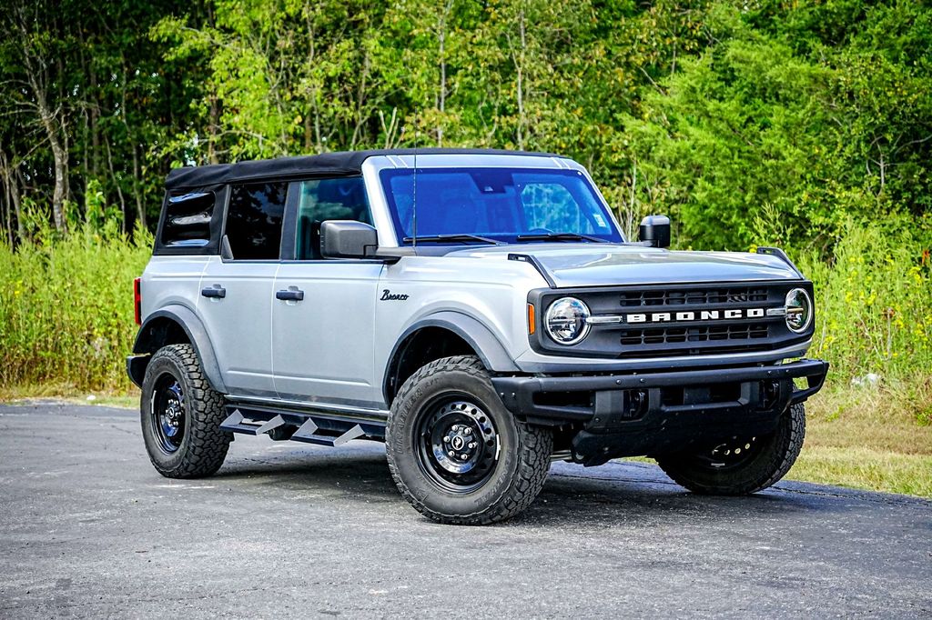 Used Car 2022 Ford Bronco  Black Diamond For Sale Under $40,000 In Taylor, Texas