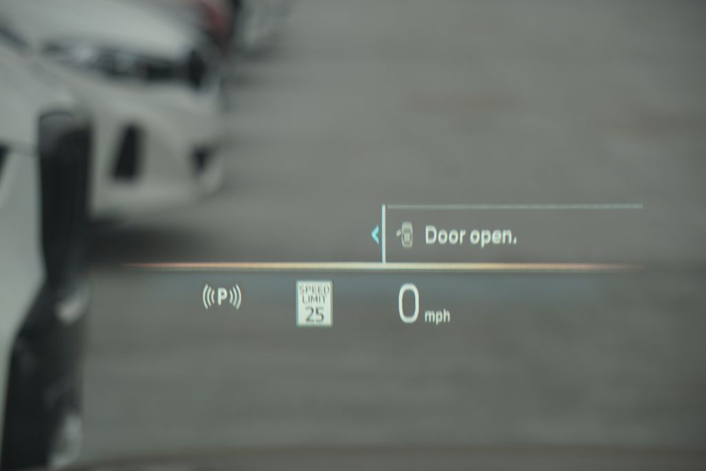 Thumbnail: 2025 BMW 5 Series - 8