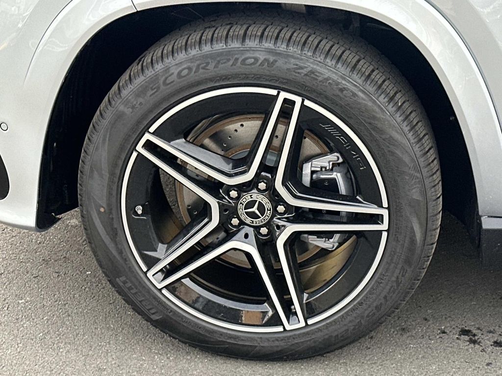 Thumbnail: 2026 Mercedes-Benz GLS - 9