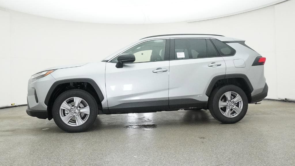 Thumbnail: 2025 Toyota RAV4 - 23