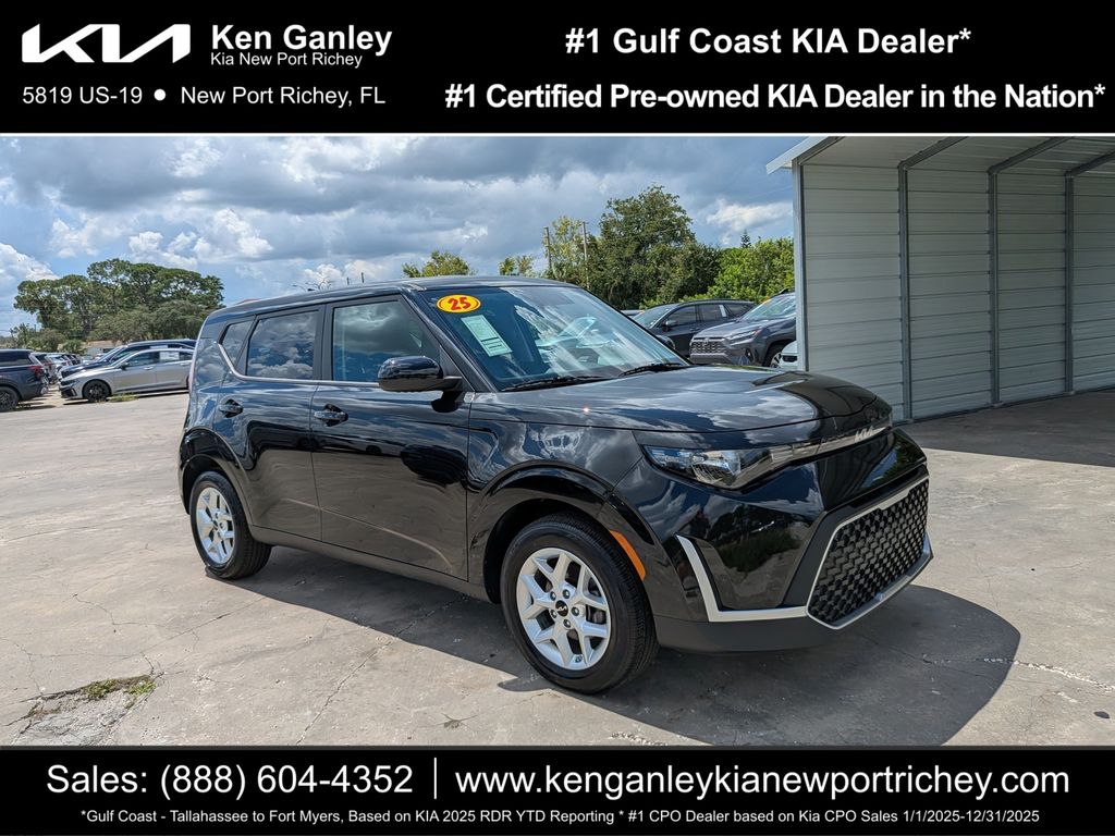 Black 2025 Kia Soul SUV / Crossover Front-Wheel Drive Continuously Variable Transmission