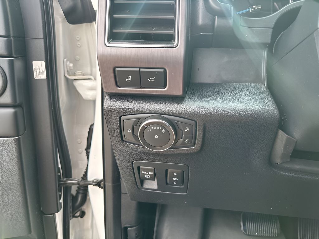 Used Car 2021 Ford Expedition  Platinum For Sale Under $40,000 In Austin, Texas