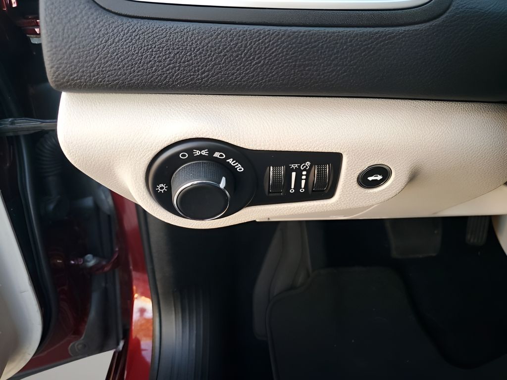 Used Car 2015 Chrysler 200  Limited For Sale Under $10,000 In Austin, Texas