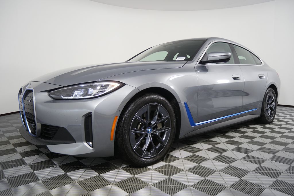 Thumbnail: 2024 BMW i4 - 8