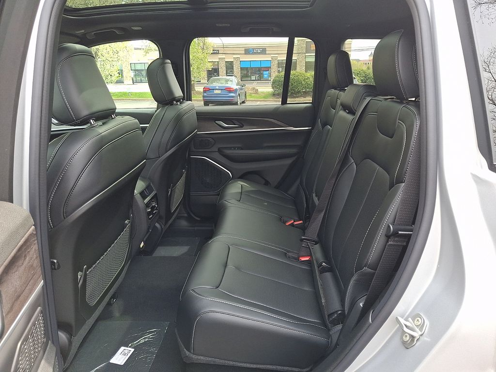 New 2026 Jeep Grand Cherokee SUV