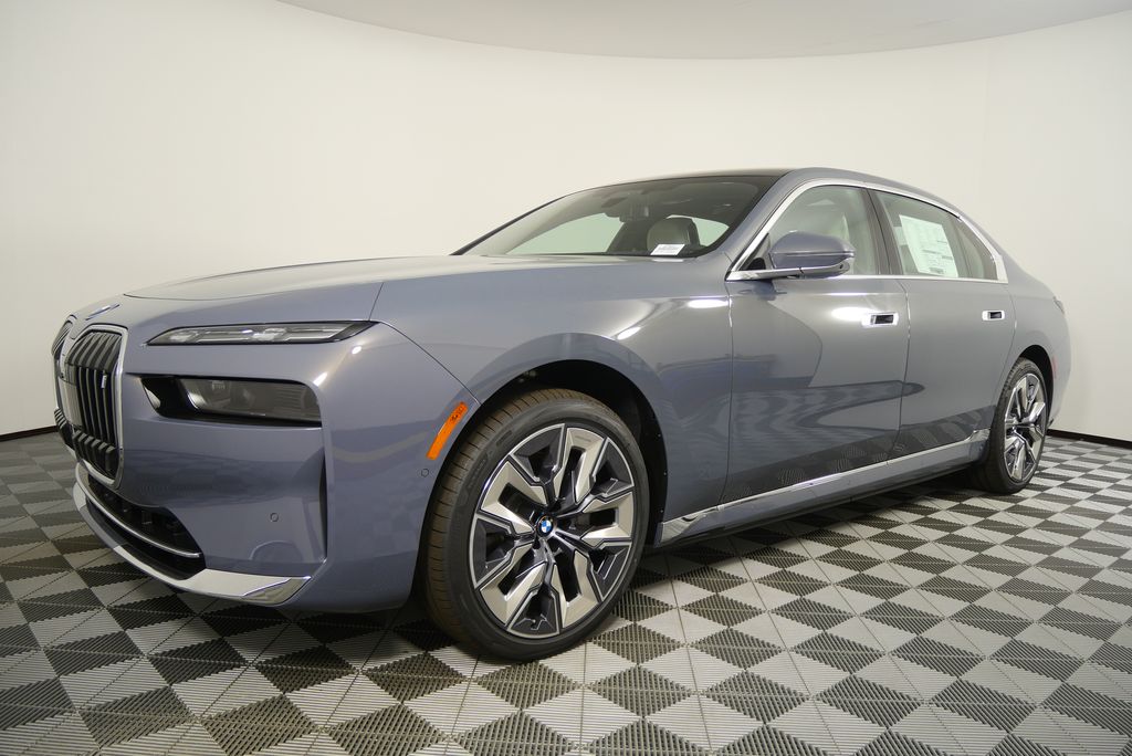 Thumbnail: 2026 BMW i7 - 4