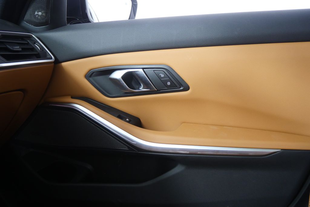 Thumbnail: 2024 BMW 3 Series - 29