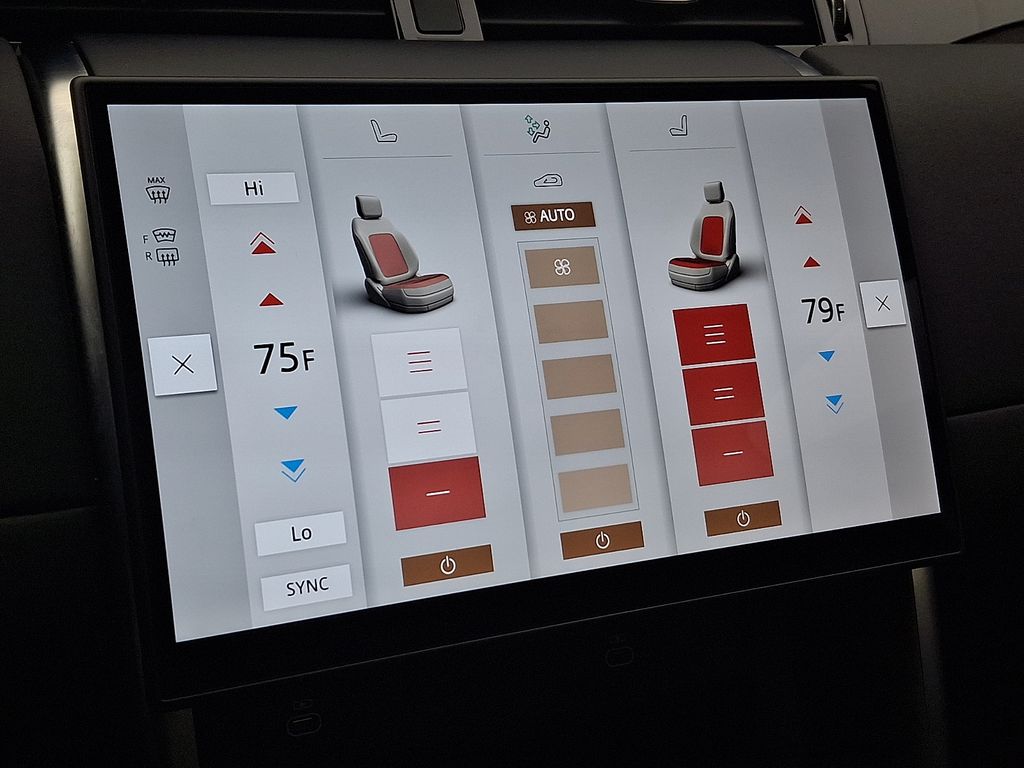 Thumbnail: 2025 Land Rover Discovery Sport - 17