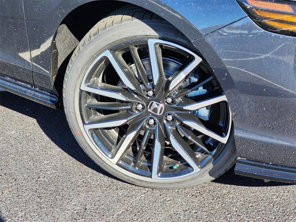 Used 2025 Gray Honda Touring image 20