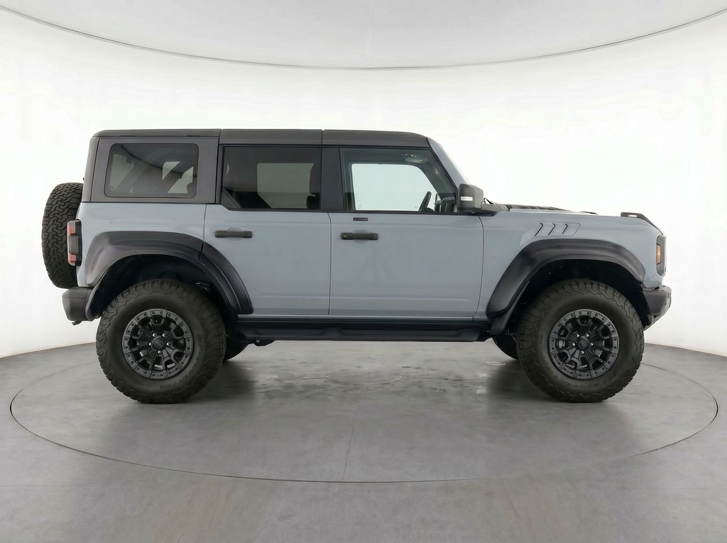 Thumbnail: 2022 Ford Bronco - 7