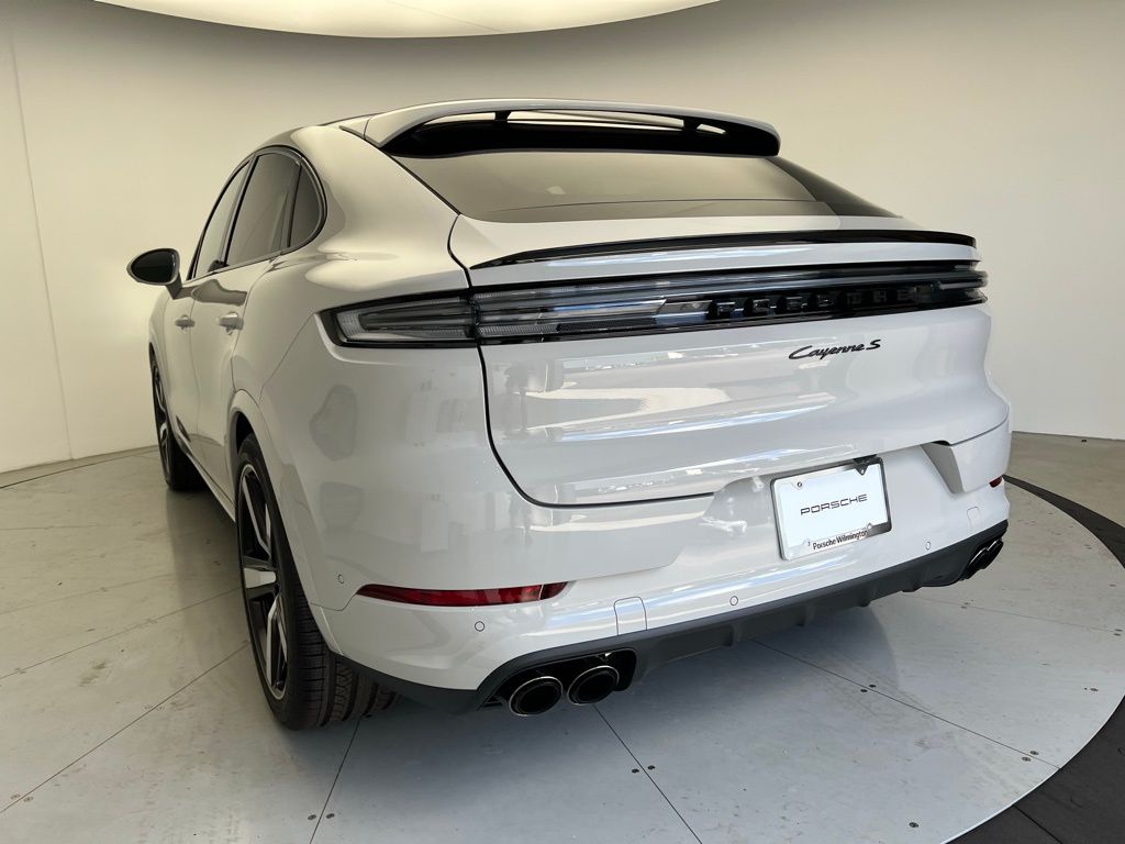 Thumbnail: 2025 Porsche  - 3