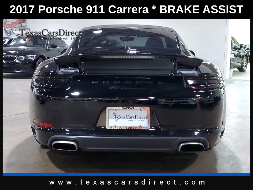 2017 Porsche 911 Carrera photo
