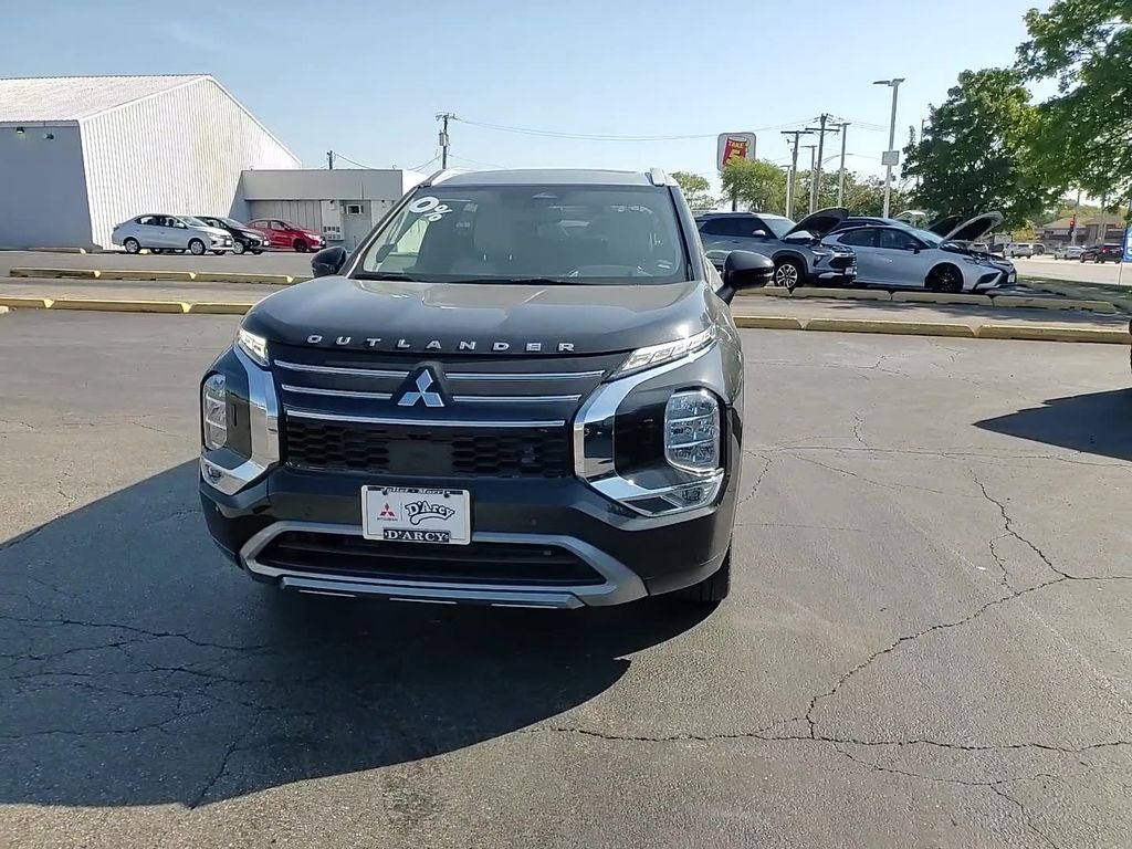 New 2025 Black Mitsubishi Platinum Edition image 4