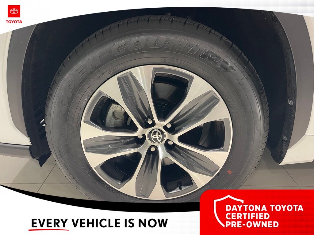 Used 2025 Toyota Highlander SUV