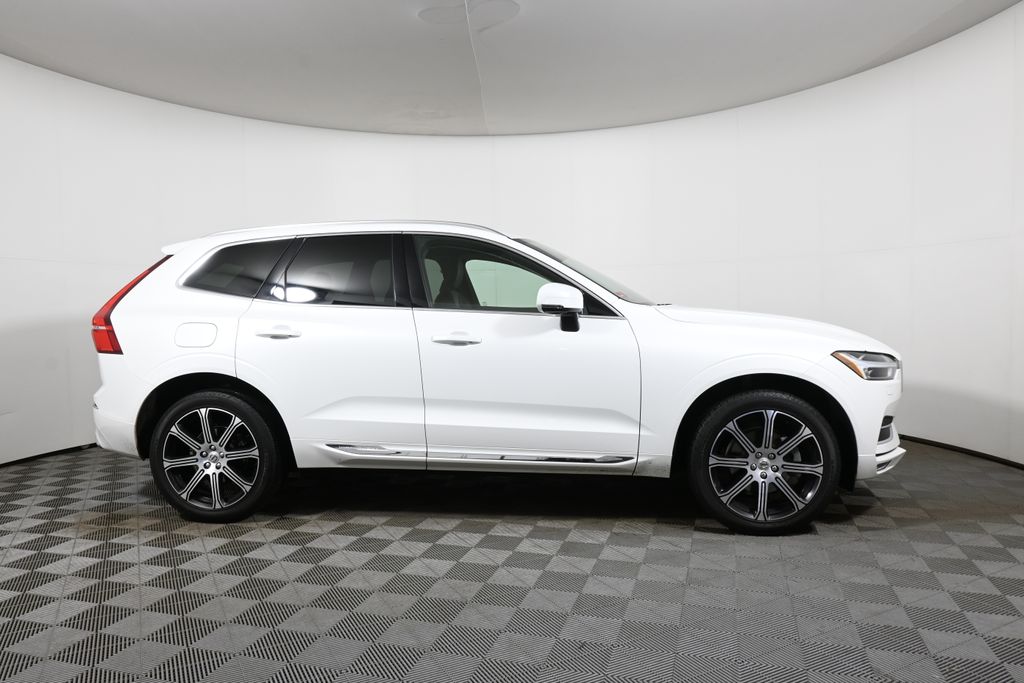 Thumbnail: 2020 Volvo XC60 - 7