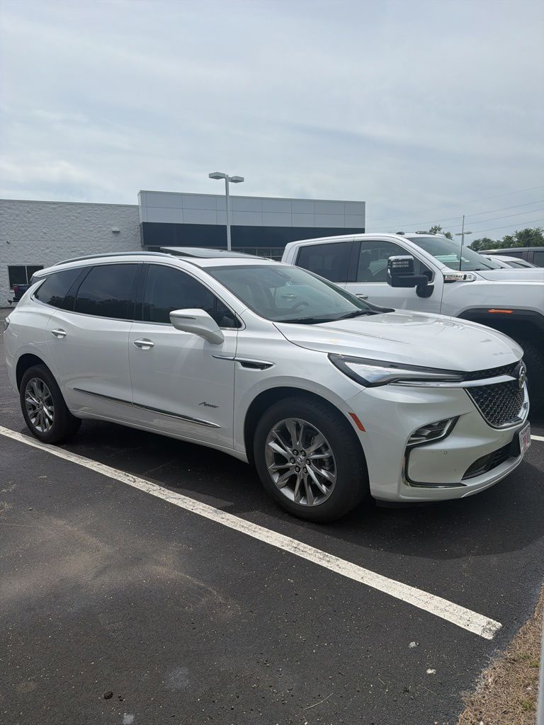 White Frost Tricoat 2023 Buick Enclave Avenir AWD SUV / Crossover Four-Wheel Drive 9-Speed Automatic