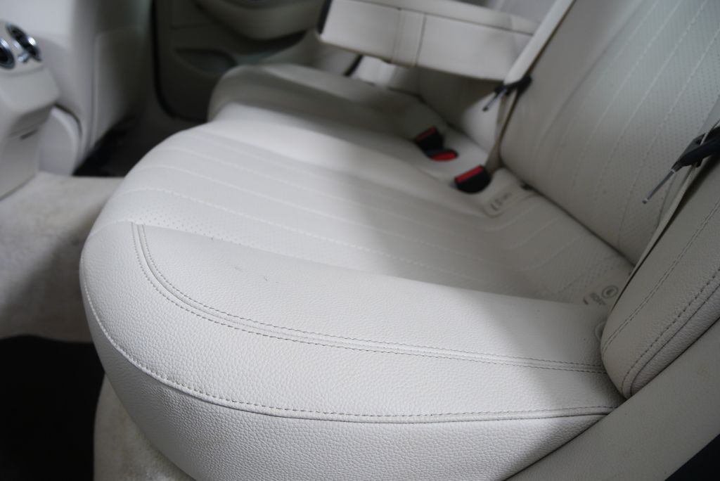 Thumbnail: 2017 Mercedes-Benz E-Class - 14