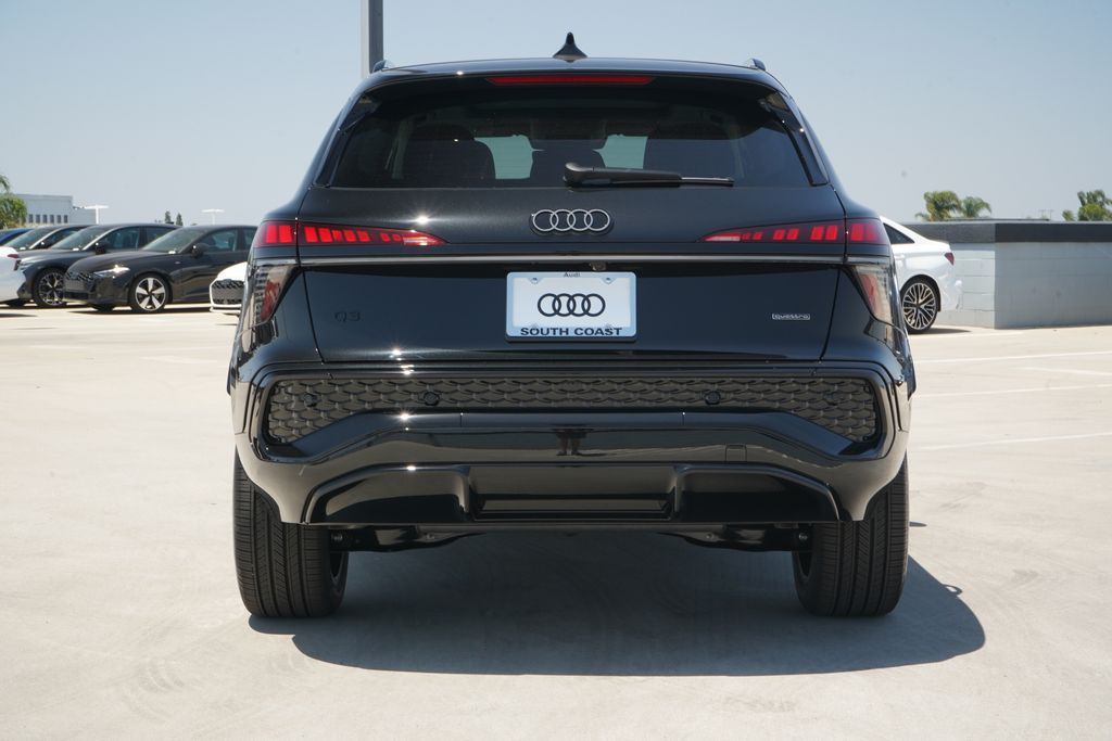 Thumbnail: 2026 Audi Q3 - 4